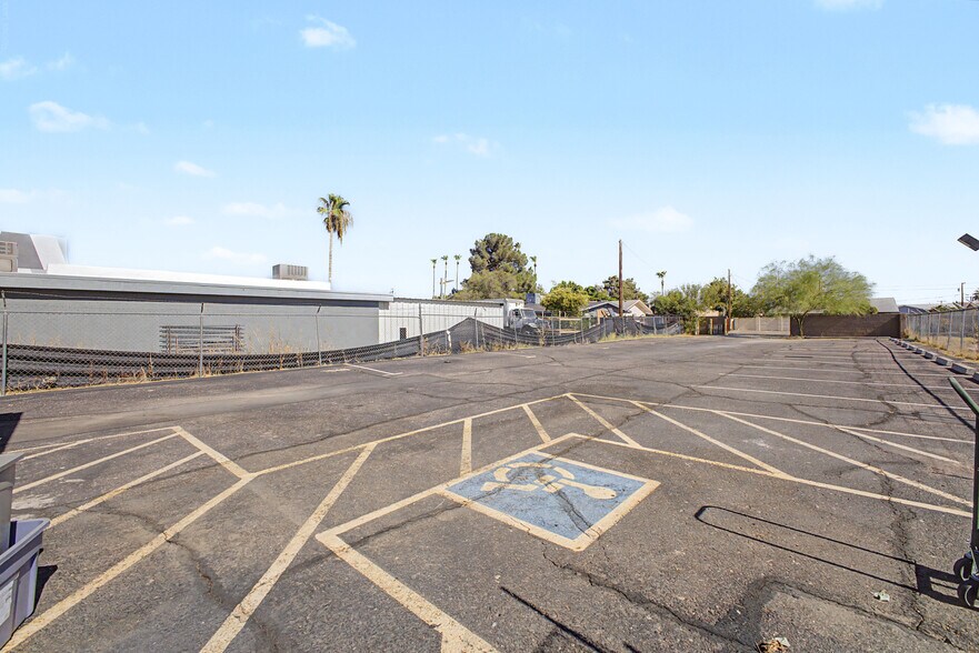 More Photos Of 2827 E Bell Rd, Phoenix Restaurant For Sale