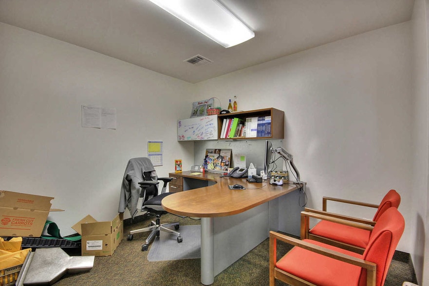 More Photos Of 911-915 Blanco Cir, Salinas Office For Lease