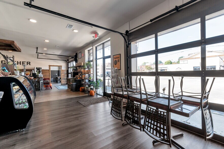 More Photos Of 179 E Moreno St, Buford General Retail For Sale