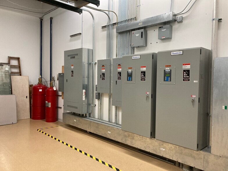 More Photos Of 7887 Hub Pky, Valley View Office For Lease