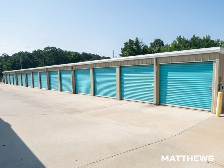 More Photos Of 2385 Pelham Rd S, Jacksonville Self Storage For Sale