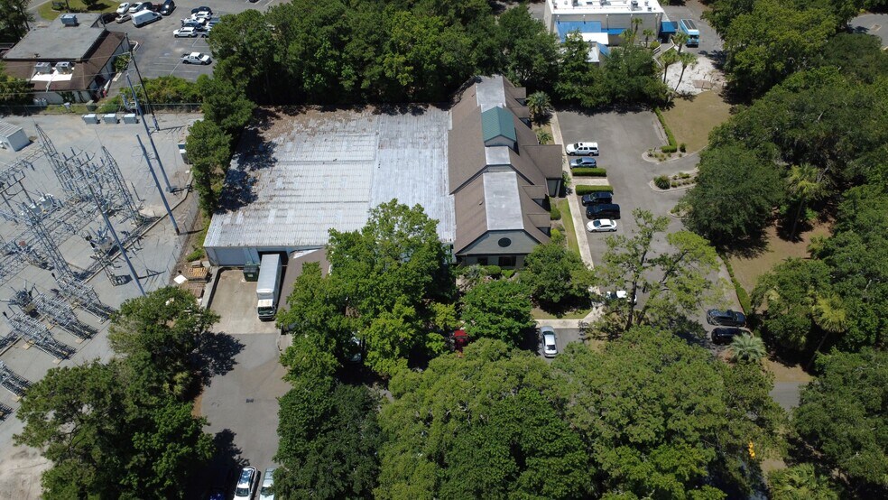 More Photos Of 10 Target Rd, Hilton Head Island Showroom For Sale