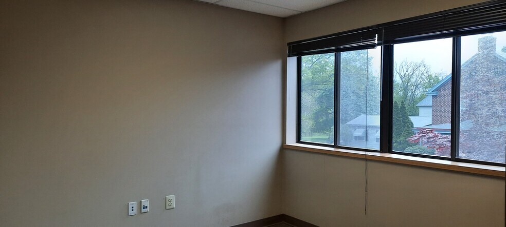 More Photos Of 212 N Main St, North Wales Medical For Lease