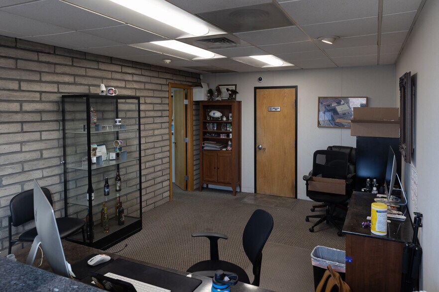 More Photos Of 6390 N Broadway, Denver Manufacturing For Lease