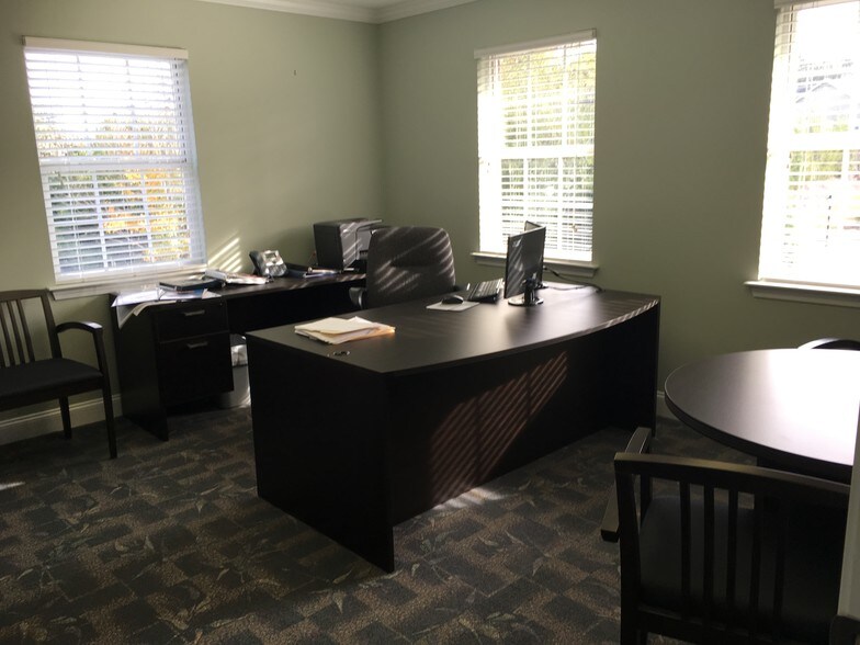 More Photos Of 566 Peachtree Pky, Cumming Office For Lease