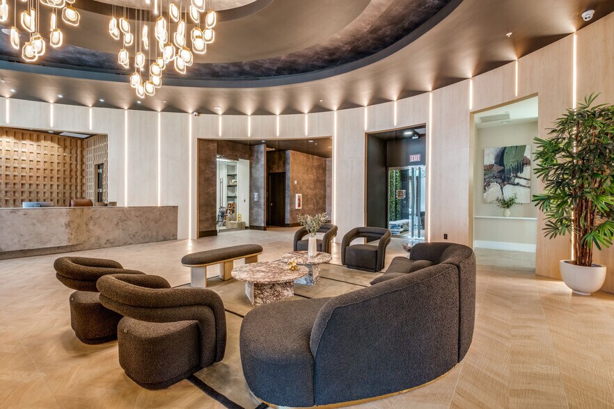 More Photos Of 1400 Hi Line Dr, Dallas Apartments For Lease