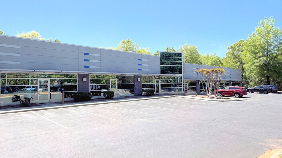 More Photos Of 517 Alcove Rd, Mooresville Office For Lease