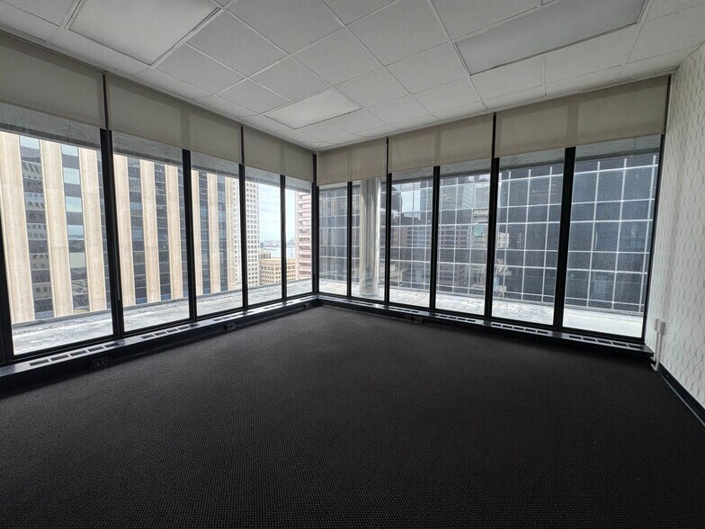 More Photos Of 20 S Charles St, Baltimore Office For Sale