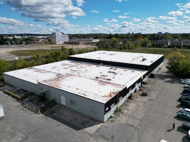 More Photos Of 325 Stirling Ave S, Kitchener Warehouse For Lease