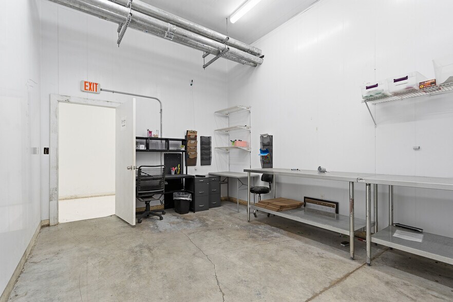 More Photos Of 22900 W Skelly Rd, Haskell Light Manufacturing For Sale