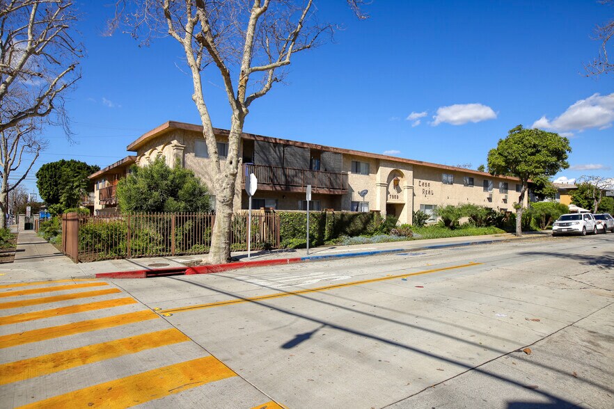 More Photos Of 7959 Bright Ave, Whittier Apartments For Sale