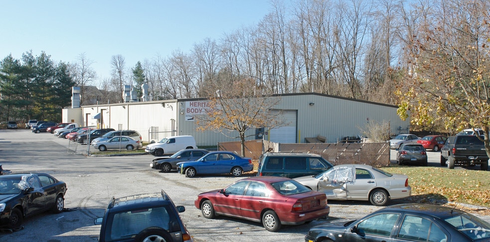Primary Photo Of 9430 Reisterstown Rd, Owings Mills Service For Lease