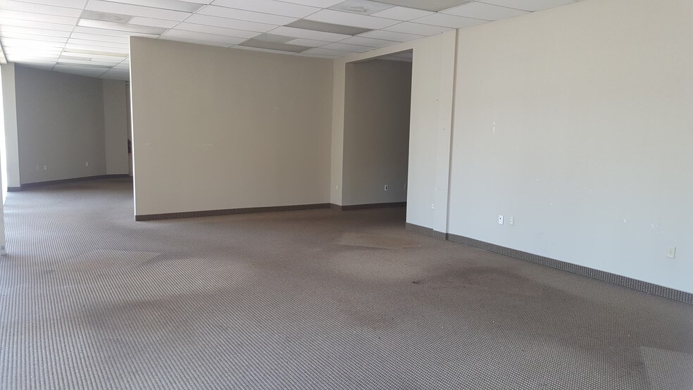More Photos Of 6463-6501 102nd Ave, Pinellas Park Storefront For Lease