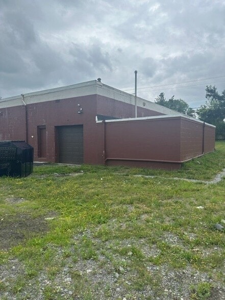 More Photos Of 2850 William St, Buffalo General Retail For Sale