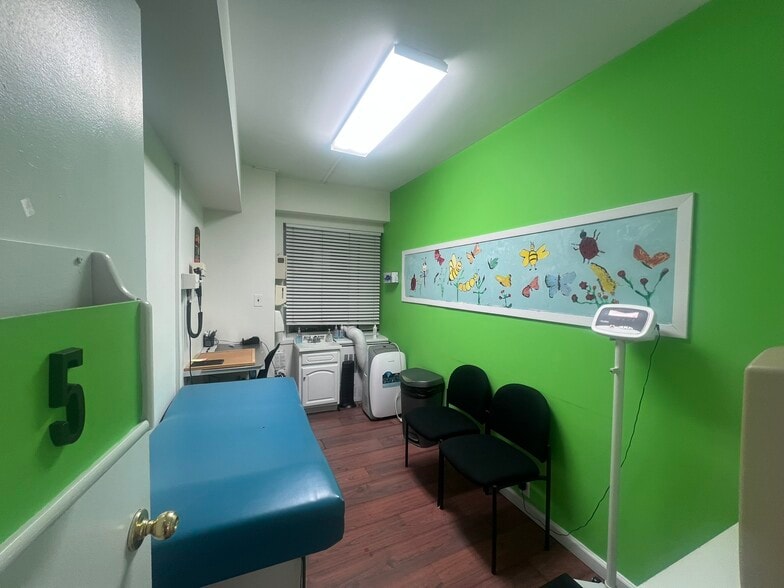 More Photos Of 11 E 86th St, New York Apartments For Sale