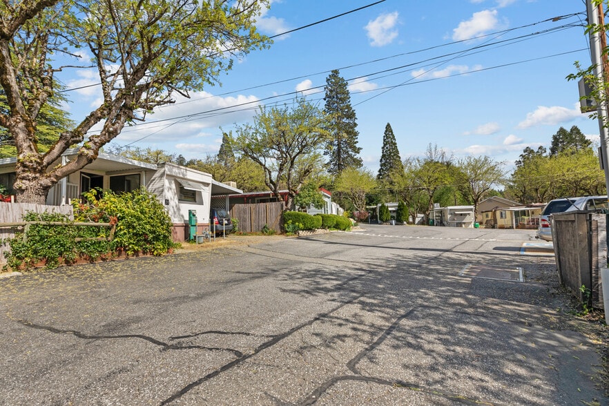 More Photos Of 639 Whiting St St, Grass Valley Manufactured Housing Mobile Home Park For Sale