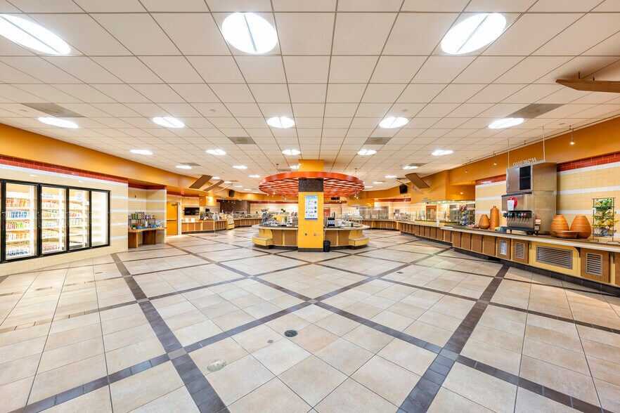 More Photos Of 1 Griffin Rd N, Windsor Office For Sale