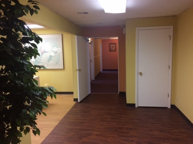 More Photos Of 1939 Goldsmith Ln, Louisville Medical For Lease