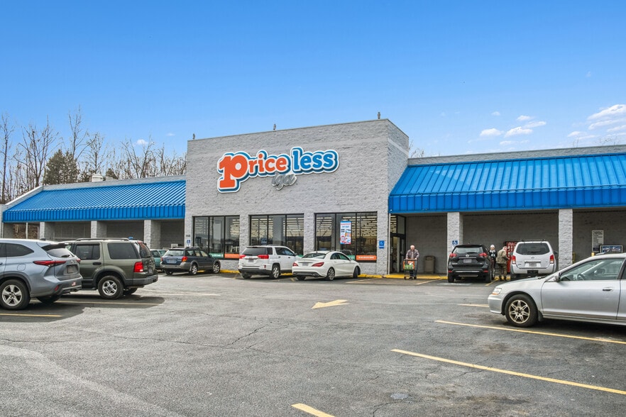 Primary Photo Of , Kingsport General Retail For Sale