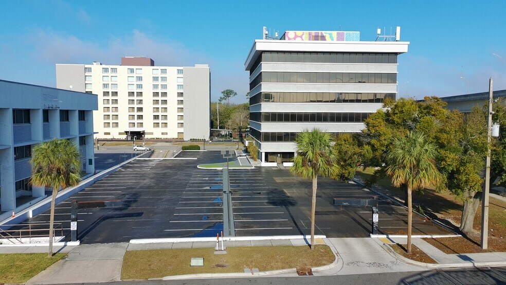 More Photos Of 751 Oak St, Jacksonville Office For Lease