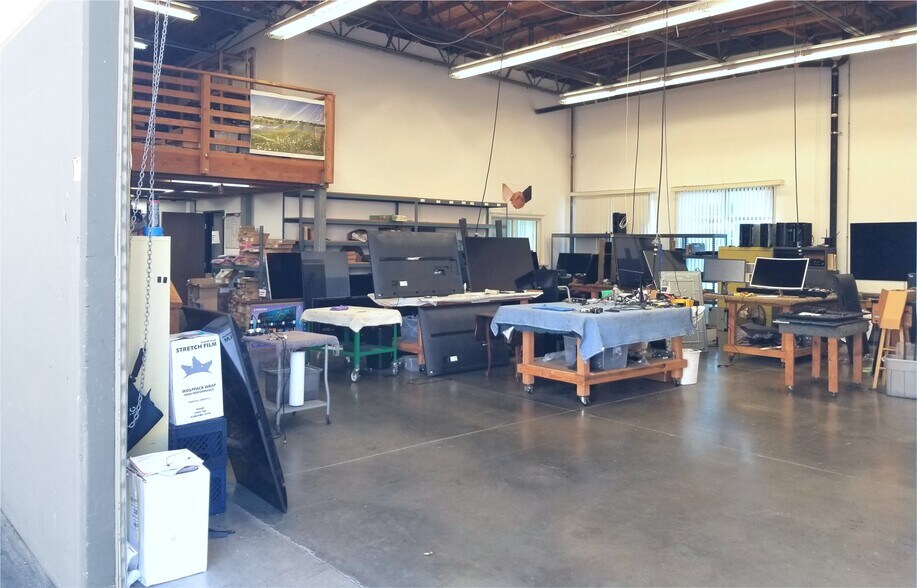 More Photos Of 26244 Enterprise Ct, Lake Forest Warehouse For Lease