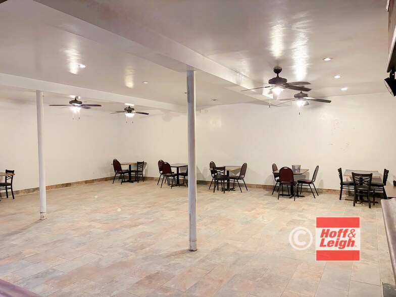 More Photos Of 1572 W 117th St, Lakewood Restaurant For Sale