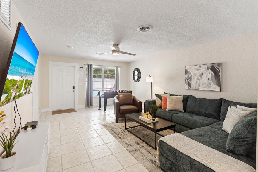 More Photos Of 1520 NE 51st St, Fort Lauderdale Apartments For Sale