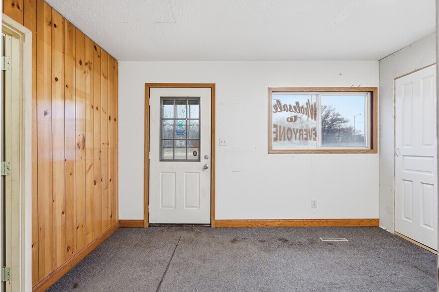 More Photos Of 300 Main St N, Hazleton Freestanding For Sale