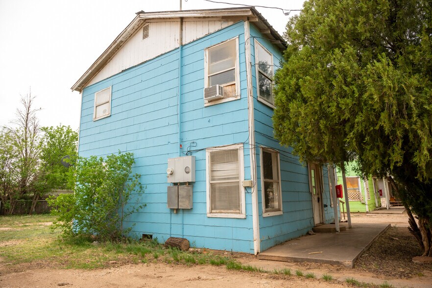 More Photos Of 500 28th St, Snyder Apartments For Sale