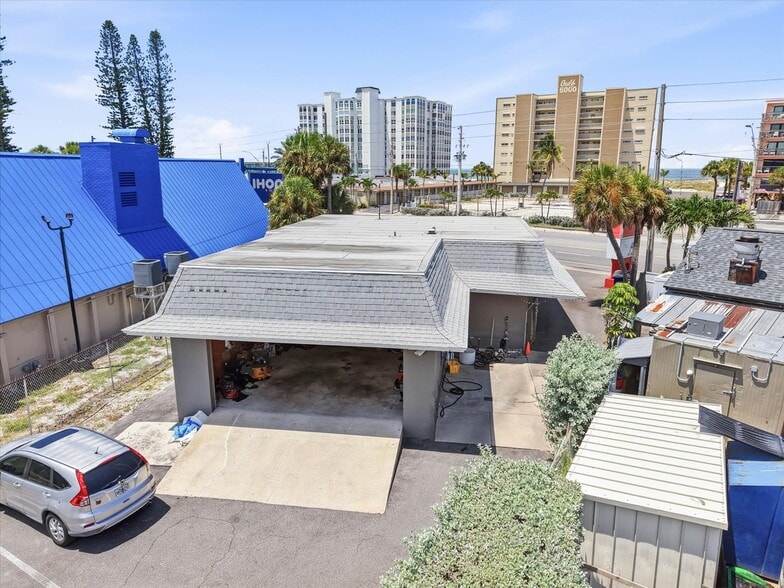 More Photos Of 5005 Gulf Blvd, Saint Petersburg Storefront For Sale