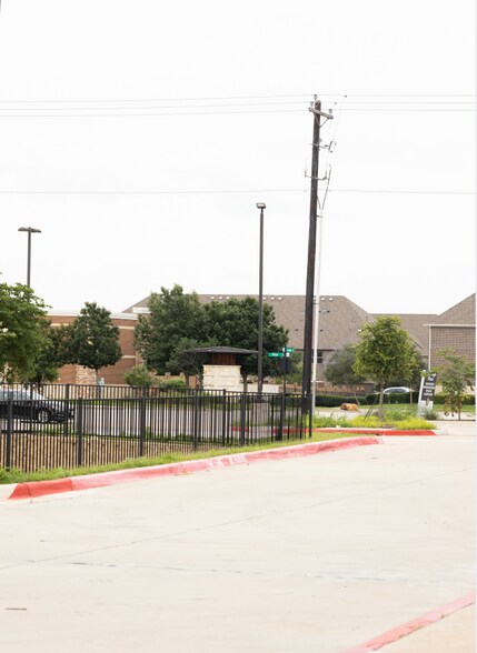 More Photos Of 3170 S Ridge Rd, McKinney Medical For Sale