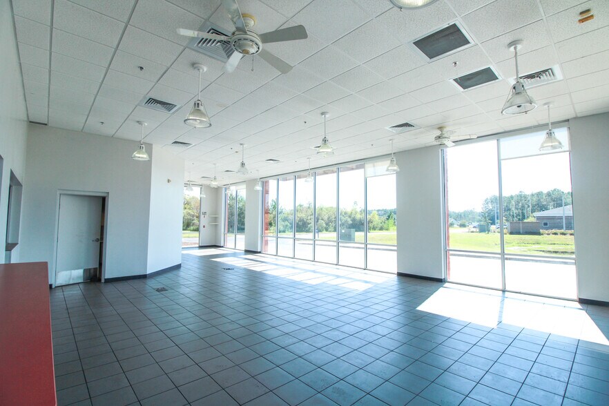 More Photos Of 1567 Branan Field Rd, Middleburg Freestanding For Lease