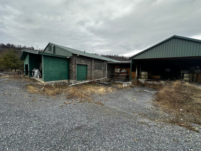 More Photos Of 215 W Elder St, Cumberland Land For Sale