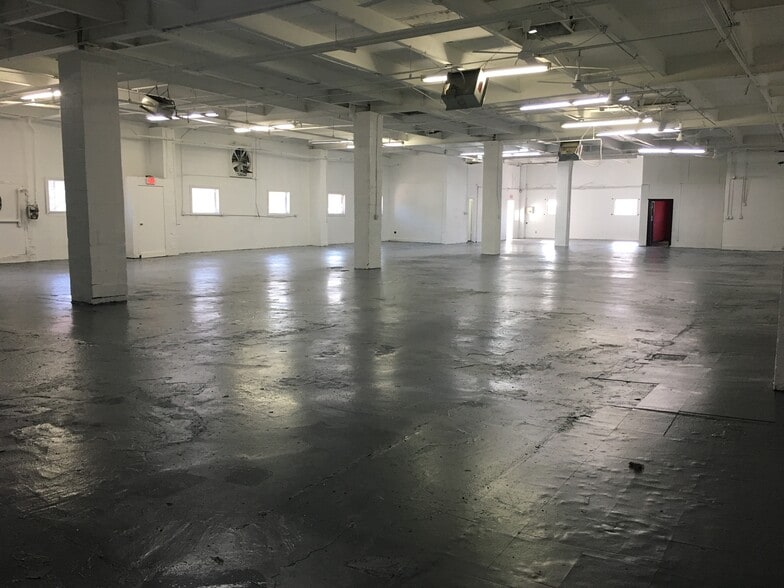 More Photos Of 824 Alabama Ave, Brooklyn Warehouse For Sale