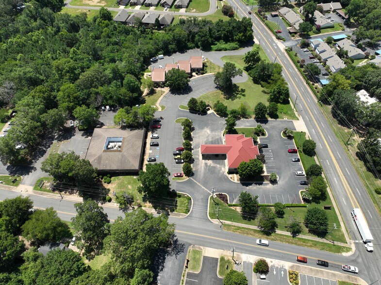 More Photos Of 106 Ridgeway St, Hot Springs National Park Office For Lease