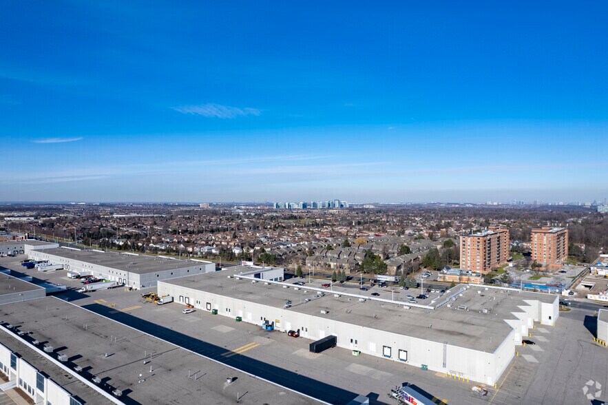 More Photos Of 3450 Ridgeway Dr, Mississauga Warehouse For Lease