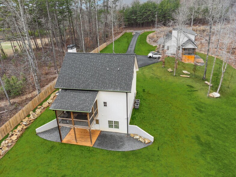 More Photos Of 1300 Preacher Campbell Rd, Clarkesville Multifamily For Sale