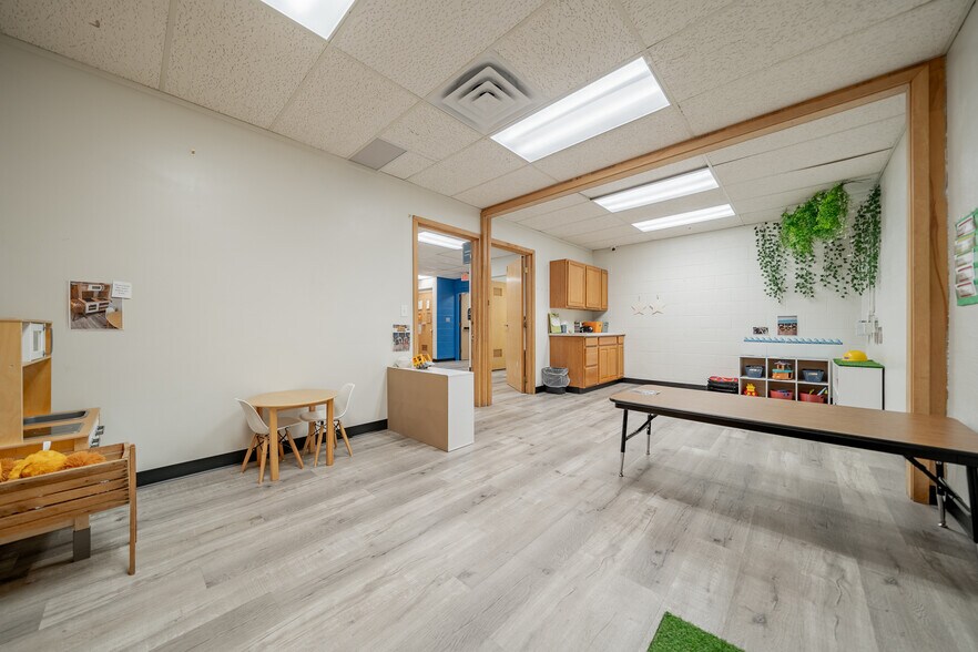 More Photos Of 1331 High Ave, Oshkosh Religious Facility For Sale