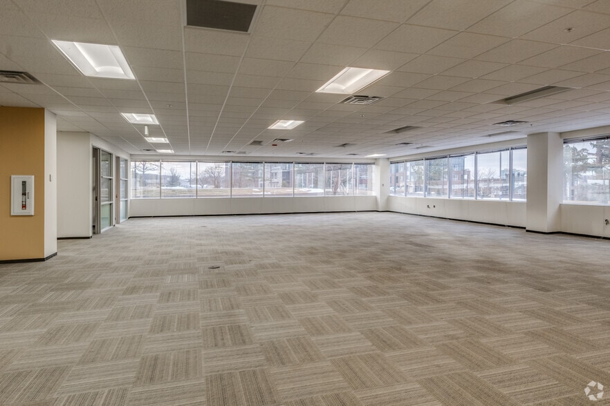 More Photos Of 327 Inverness Dr S, Englewood Office Residential For Lease