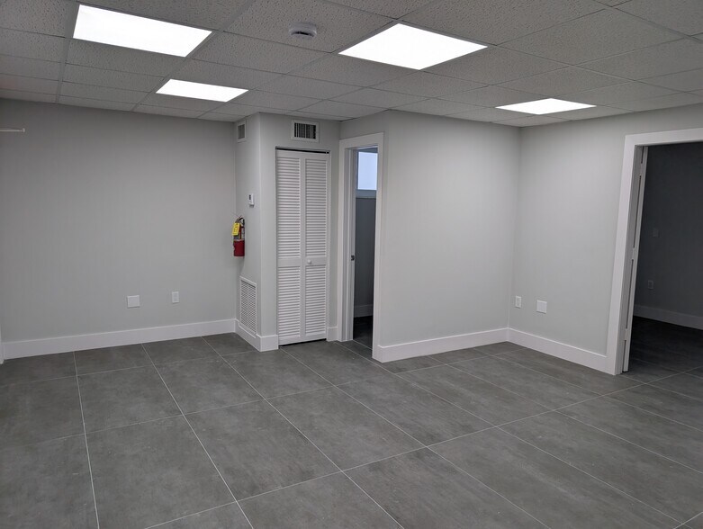 More Photos Of 3670 NW 6th St, Miami Loft Creative Space For Lease