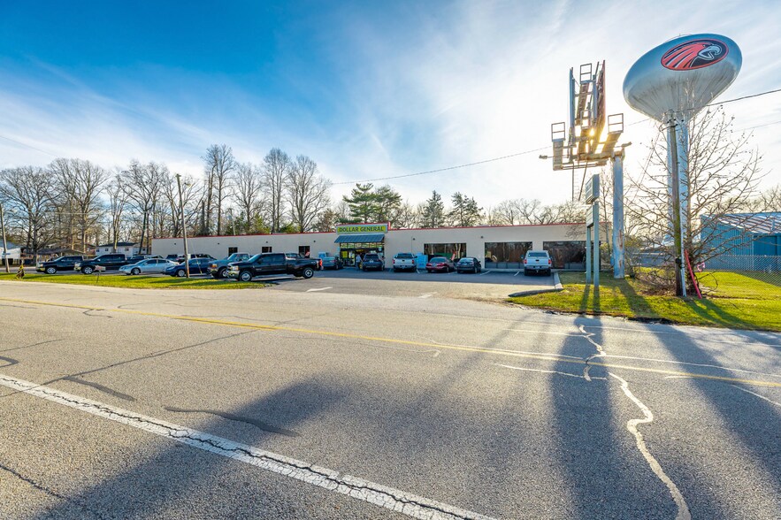 More Photos Of 3703 Taft Hwy, Signal Mountain Storefront For Sale
