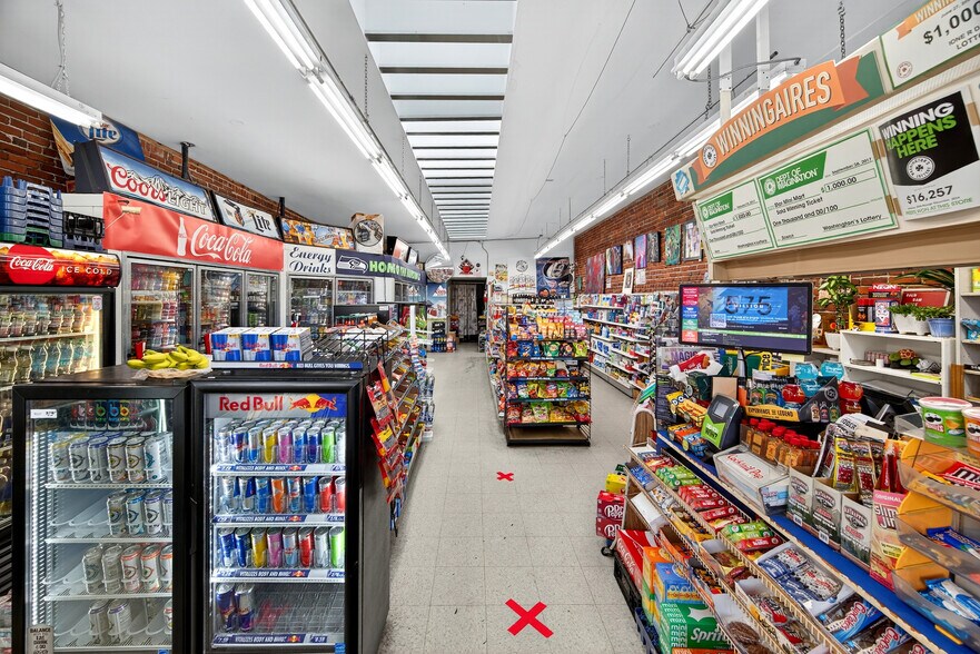 More Photos Of 1418 Hewitt Ave, Everett Storefront For Sale