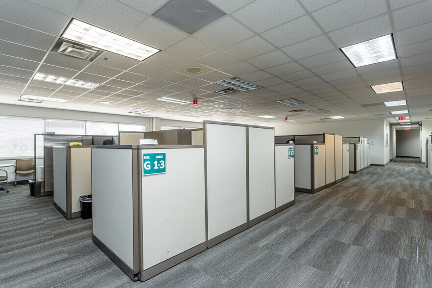 More Photos Of 1450 Technology Dr, Harrisonburg Office For Sale
