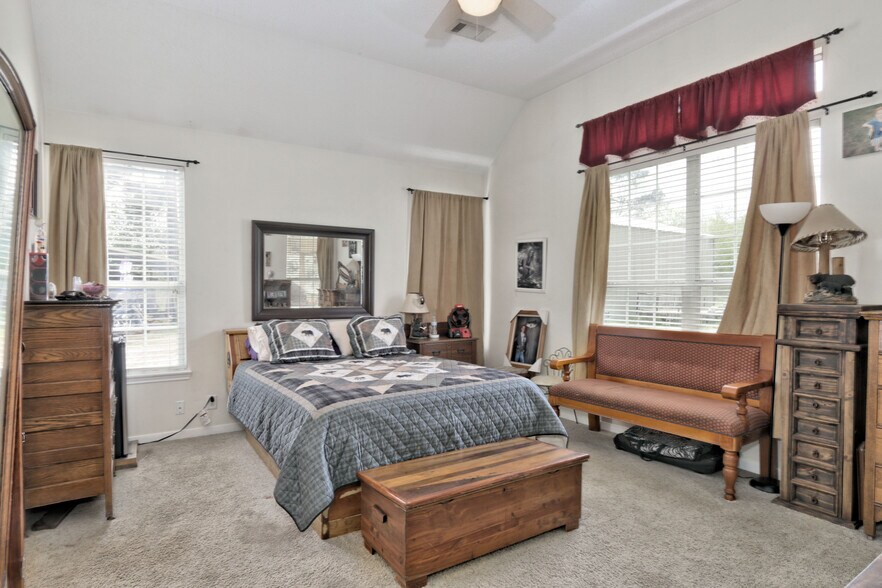 More Photos Of 18135 N Highway 75, Willis Specialty For Sale