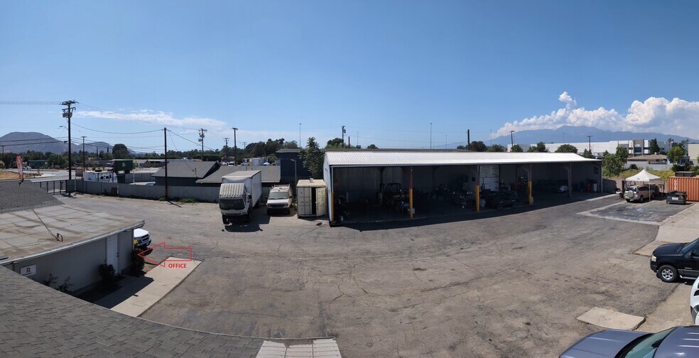 Primary Photo Of 17736 Slover Ave, Bloomington Warehouse For Lease