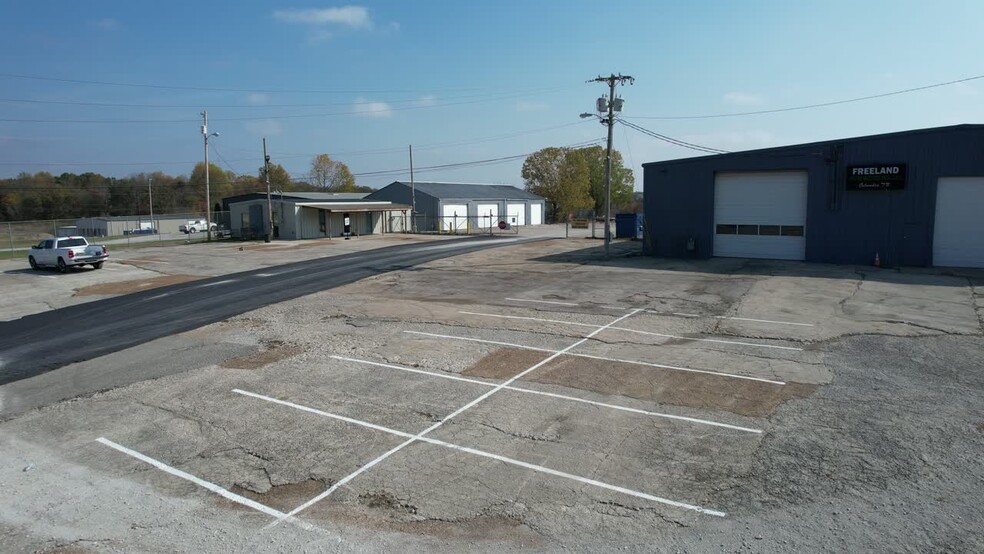 Primary Photo Of 1230 Industrial Park Rd, Columbia Warehouse For Lease