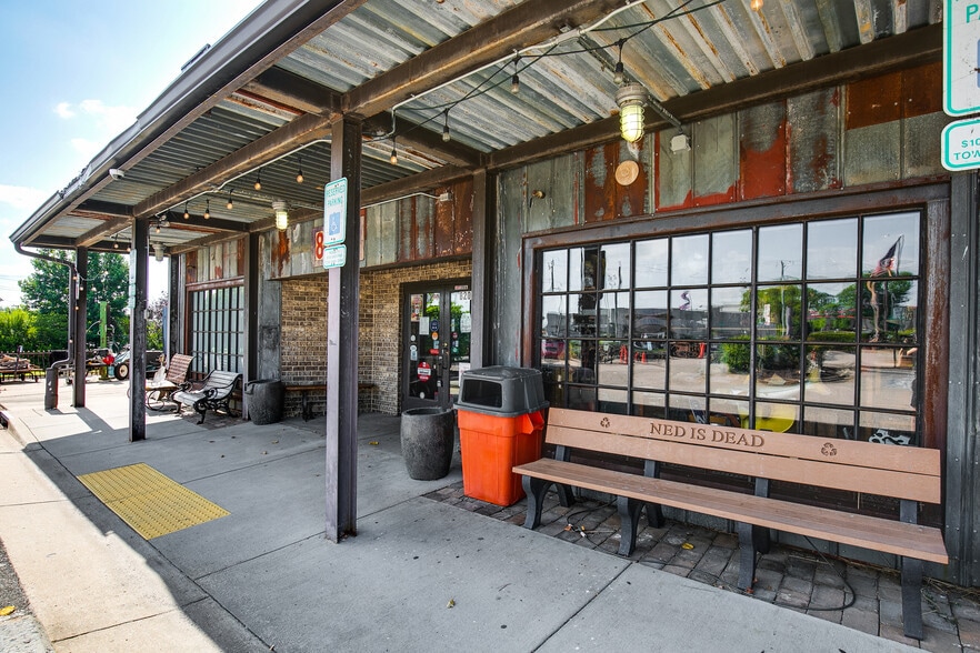 More Photos Of 8205 W Broad St, Richmond Restaurant For Sale