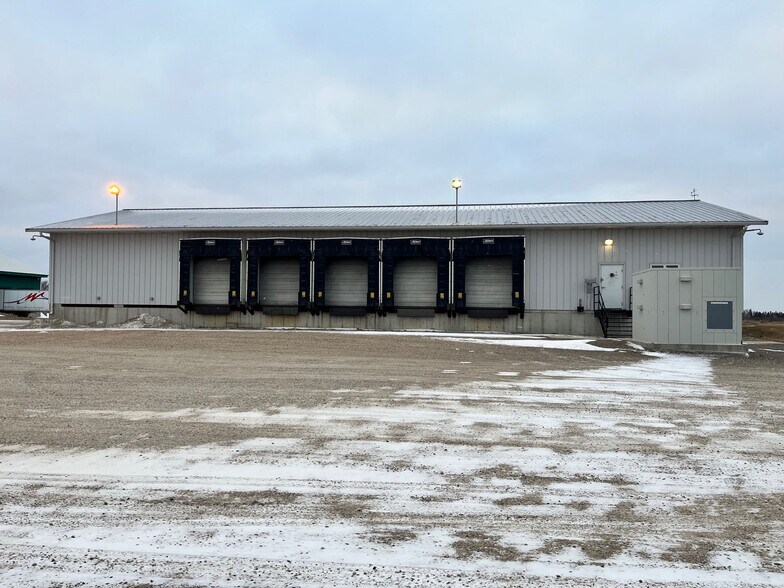 More Photos Of 4493 US-12, Willmar Truck Terminal For Lease