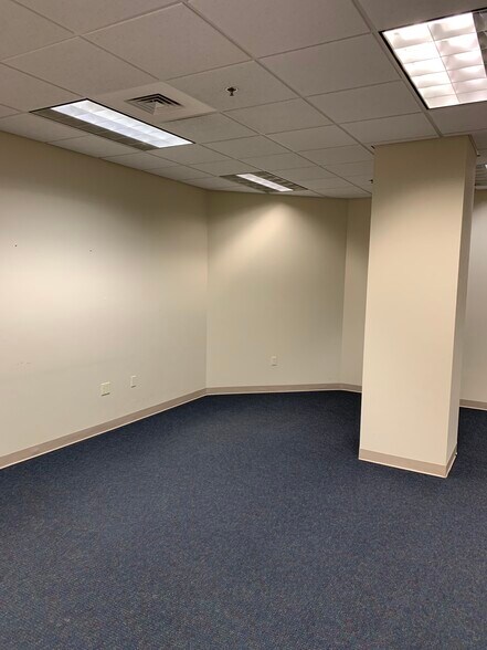 More Photos Of 110-301 N Adams St, Green Bay Office Residential For Sale