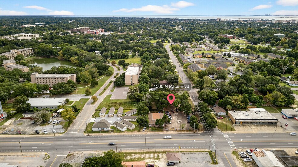More Photos Of 1500 N Pace Blvd, Pensacola Freestanding For Sale